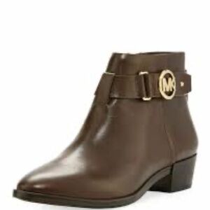 NIB Michael Kors Harland Vachetta Leather Logo Bootie - coffee - 6.5